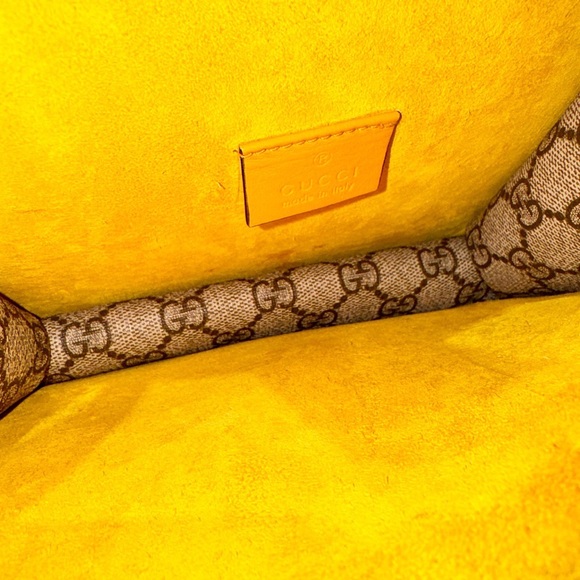 Gucci Bacchanalia series yellow small size new condition basically flawless - Picture 8 of 10